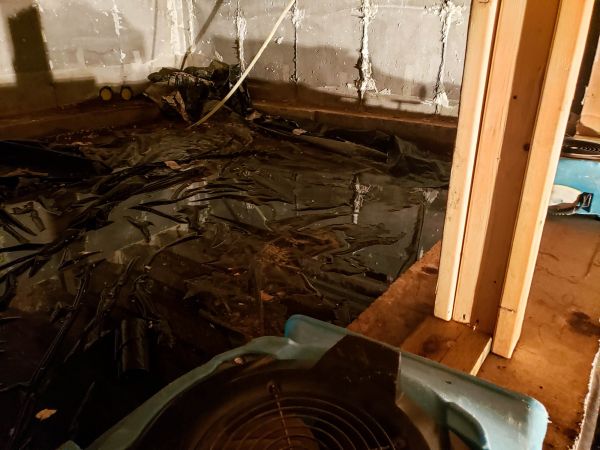 Crawlspace Water Cleanup in Waterford